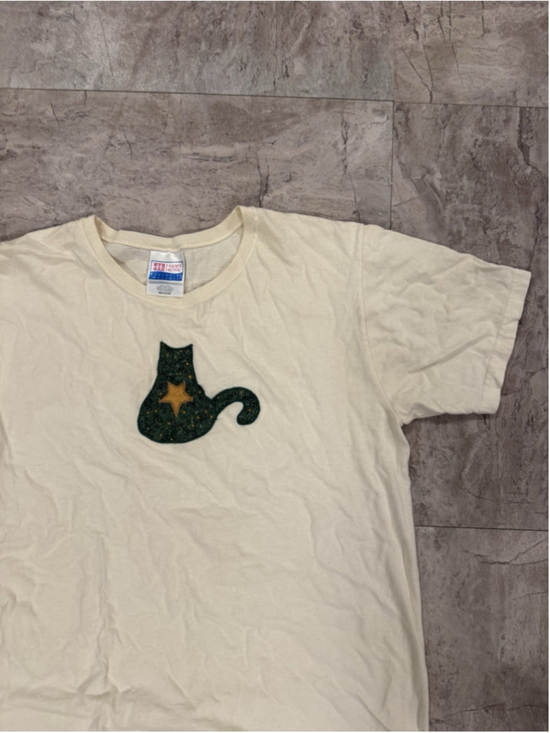 Hanes Tops - VTG Quilted Cat Patch Star Hanes Cotton Tshirt Homemade Size M Cats Kitty